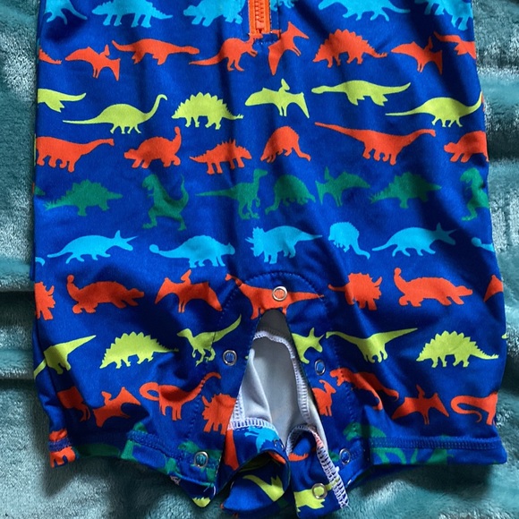 SPF swimming suit 3-6 - Picture 2 of 4